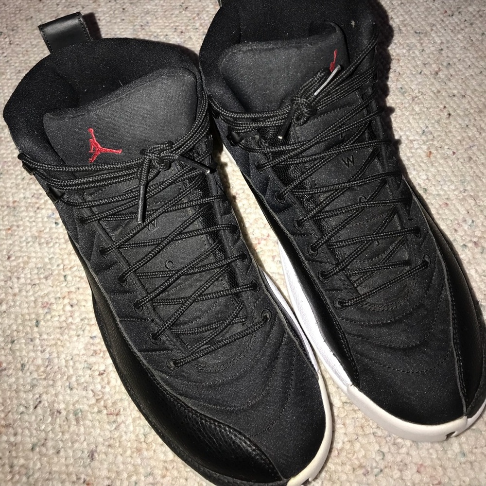 Retro Jordan 12 (Nylon.) Super clean